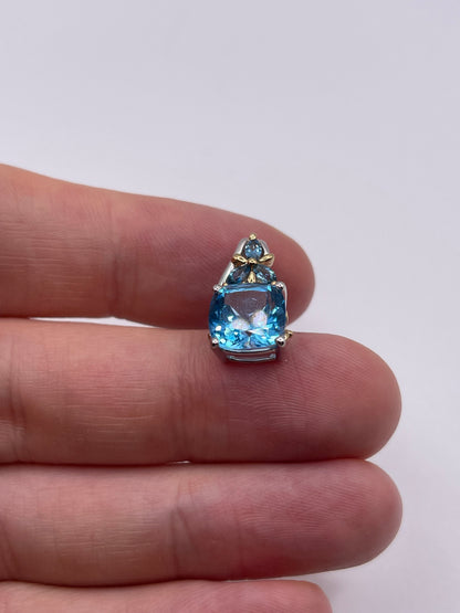 9ct white gold topaz pendant