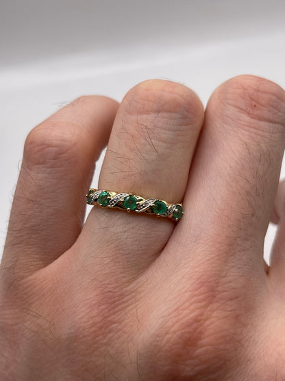 9ct gold emerald and diamond ring