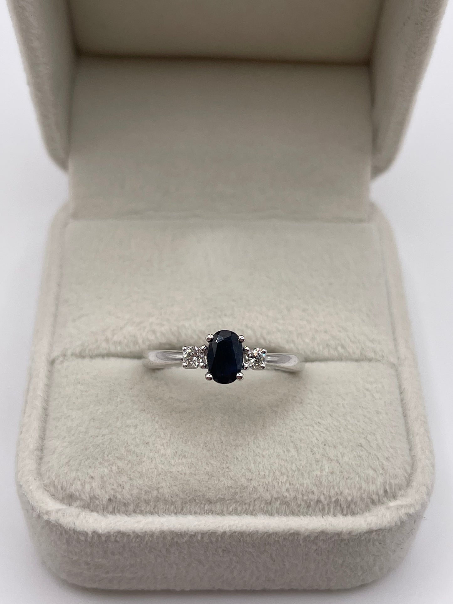 9ct white gold sapphire and diamond ring