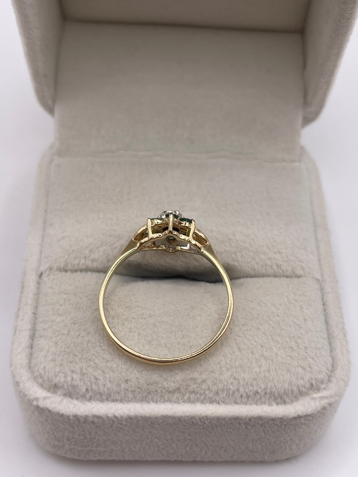 9ct gold emerald and diamond ring