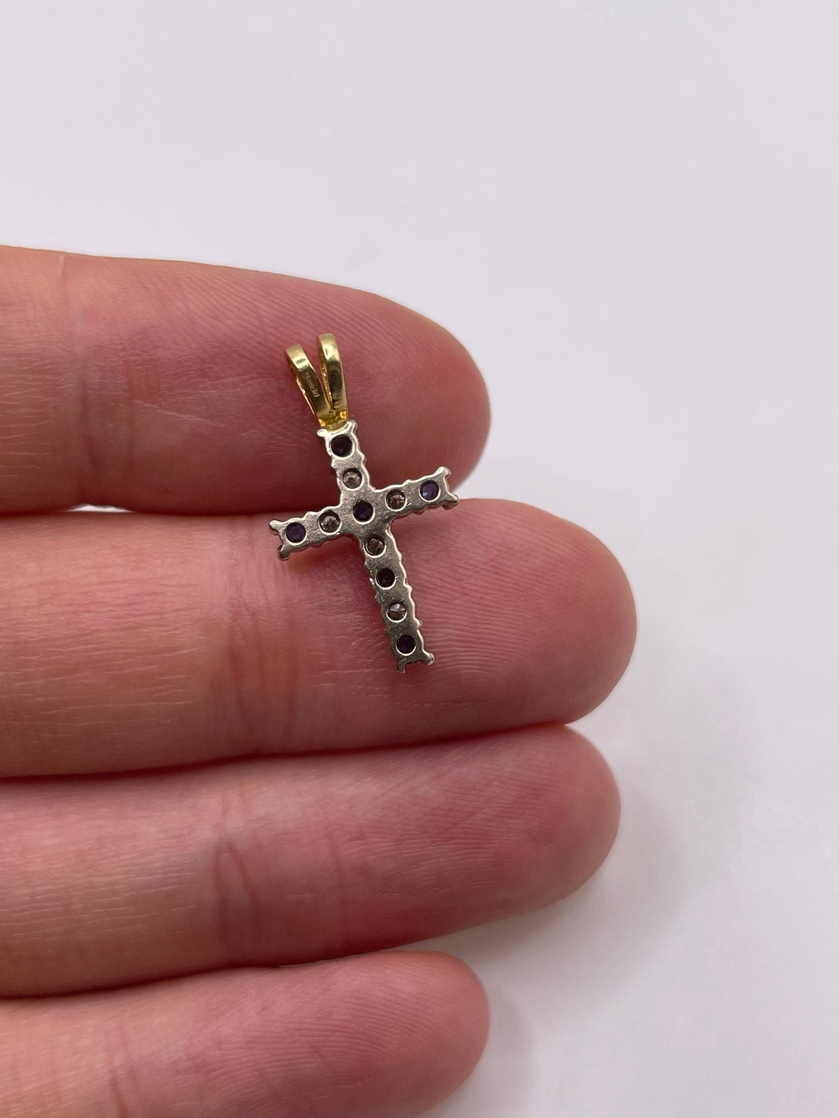 18ct gold sapphire and diamond cross pendant