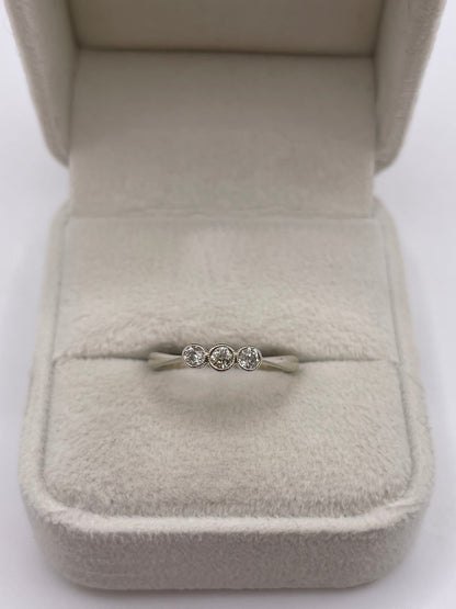 9ct white gold old cut diamond ring