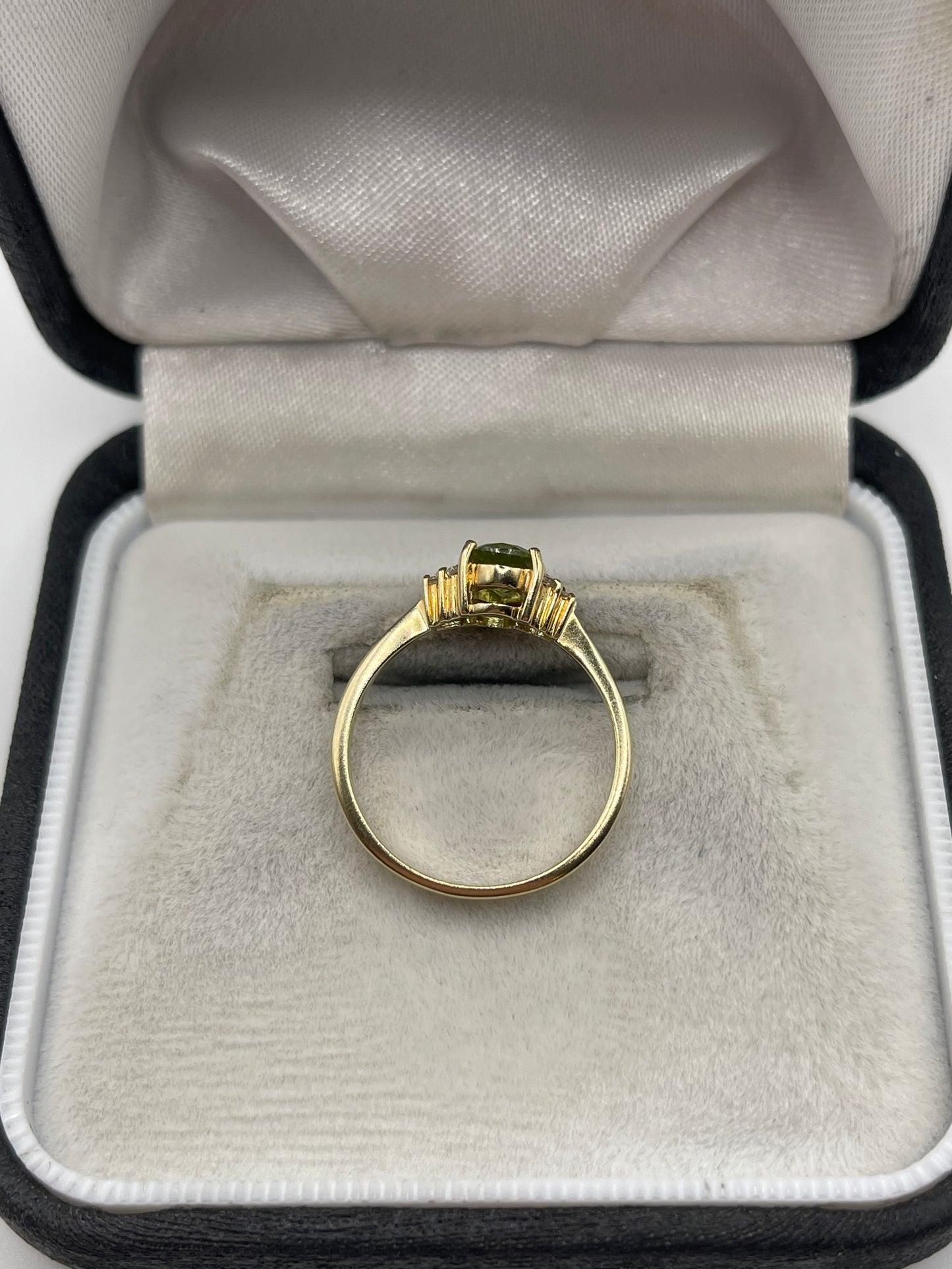 9ct gold quartz and zircon ring