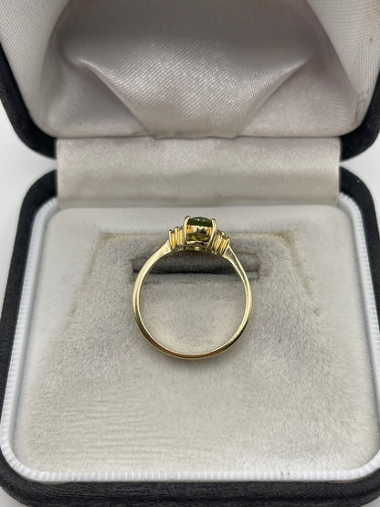 9ct gold quartz and zircon ring