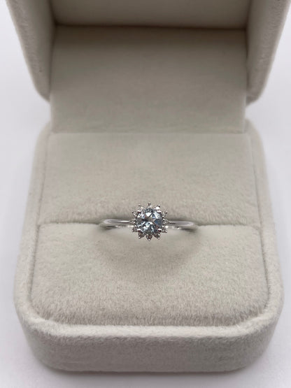 9ct gold aquamarine and diamond ring