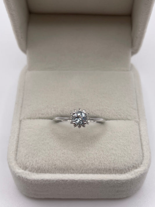 9ct gold aquamarine and diamond ring