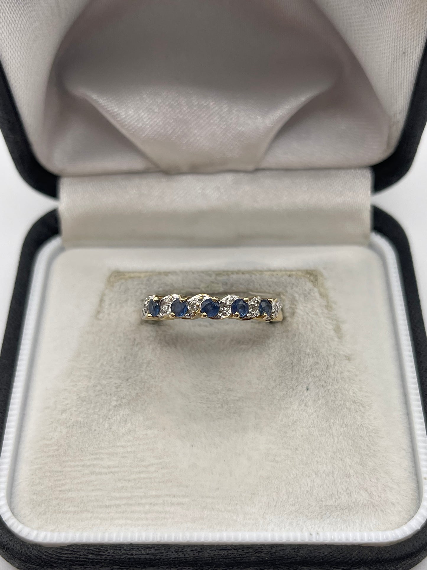 9ct gold sapphire and diamond ring