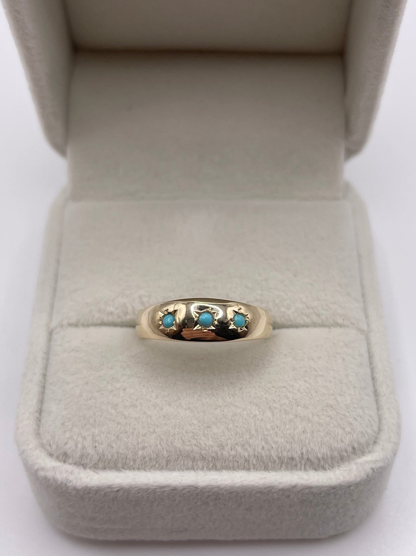 9ct gold turquoise gypsy ring
