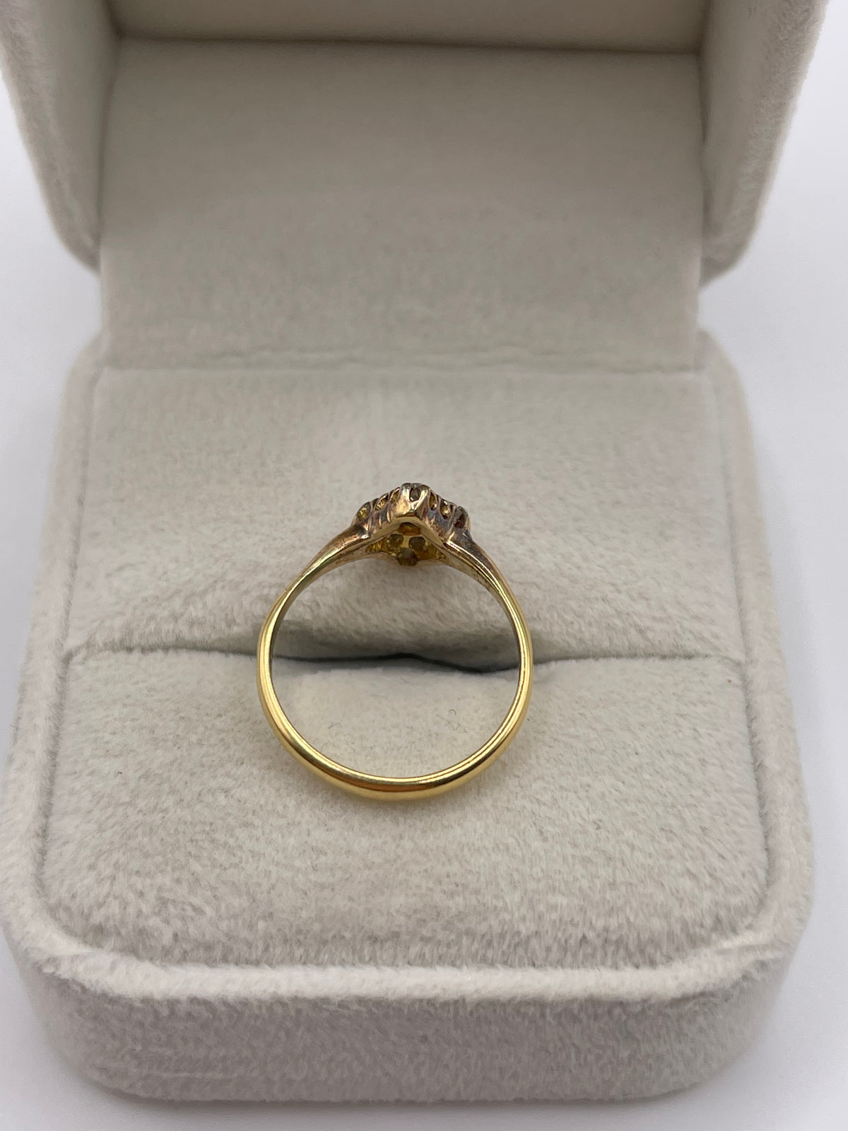 18ct gold diamond cluster ring