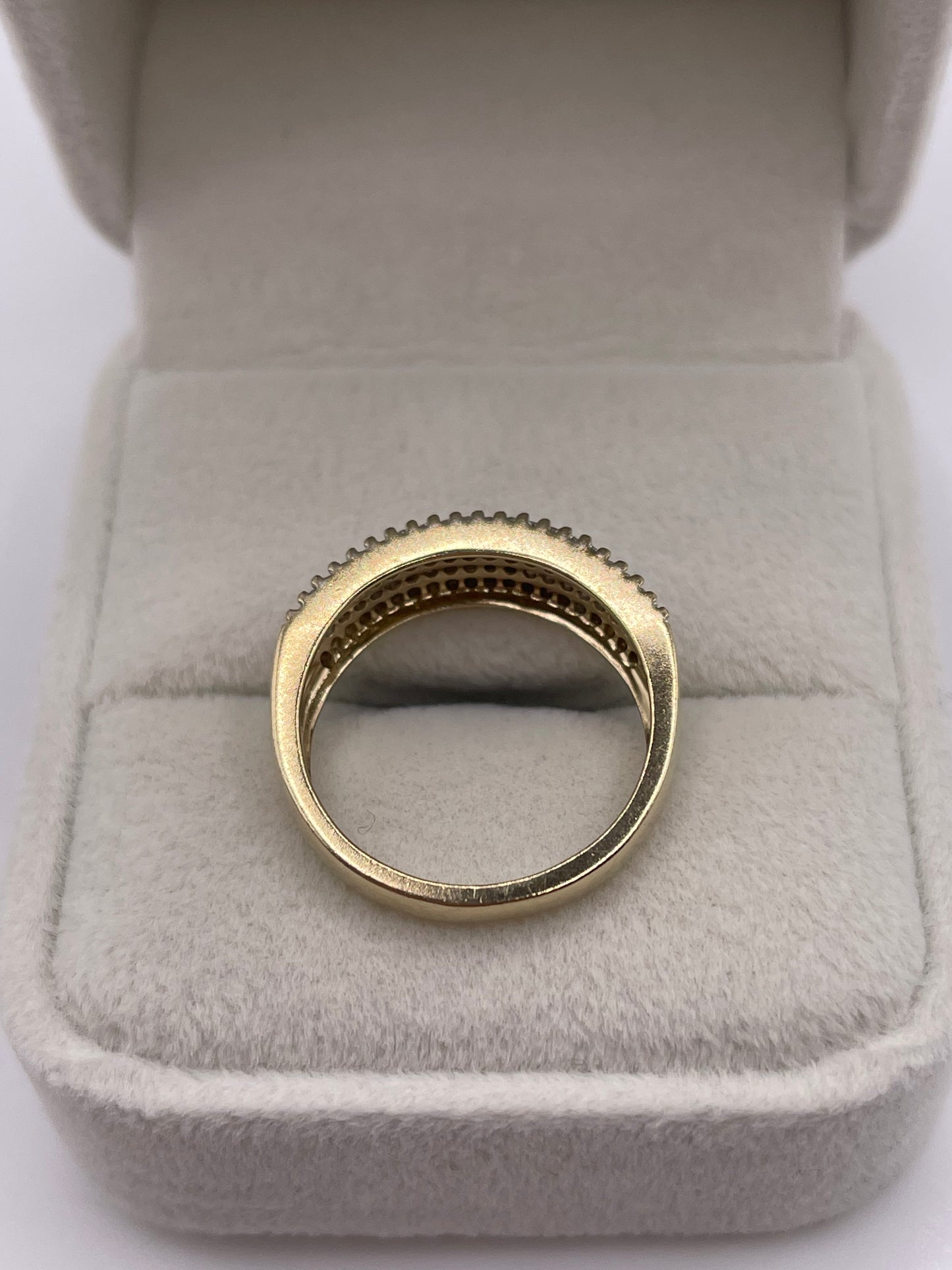 9ct gold diamond cluster ring