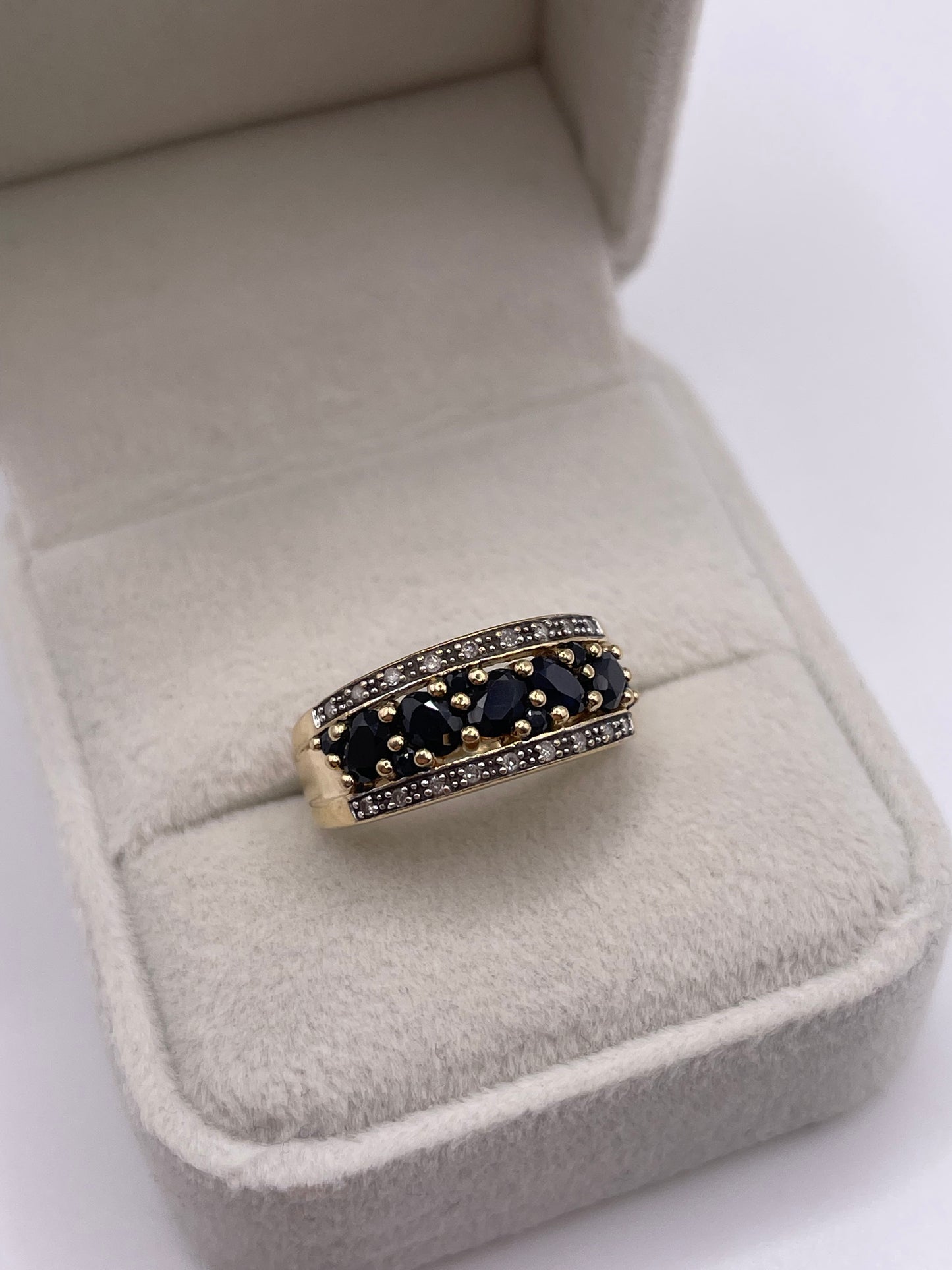 9ct gold sapphire and diamond ring