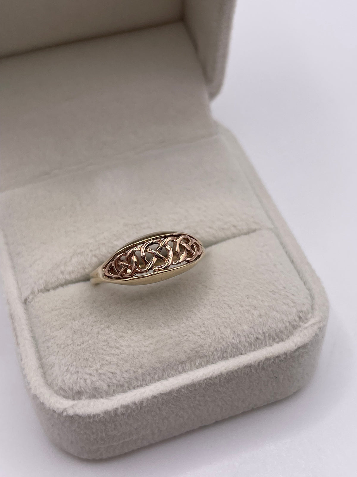 Clogau 9ct gold ring