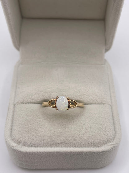 9ct gold opal ring