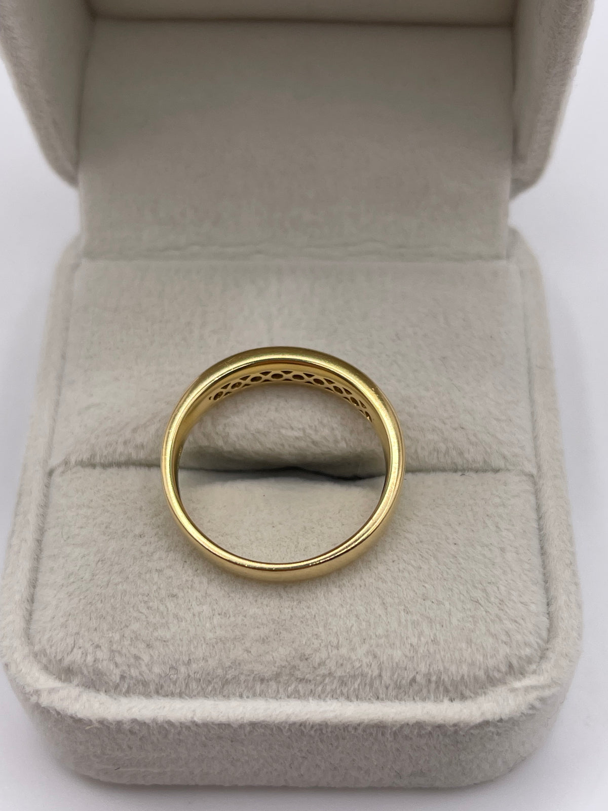 18ct gold 50 point diamond ring