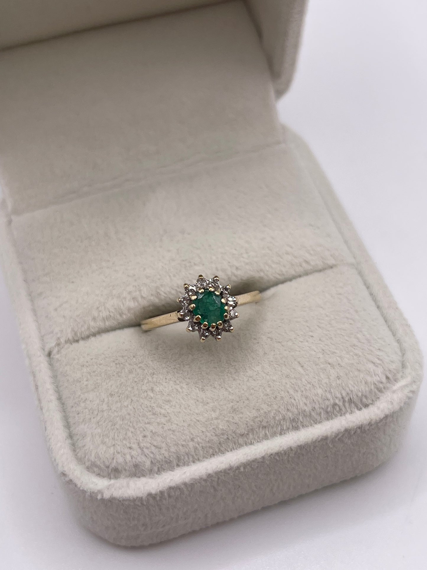 9ct gold emerald and diamond ring