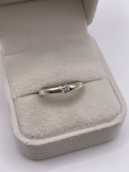 9ct white gold diamond ring