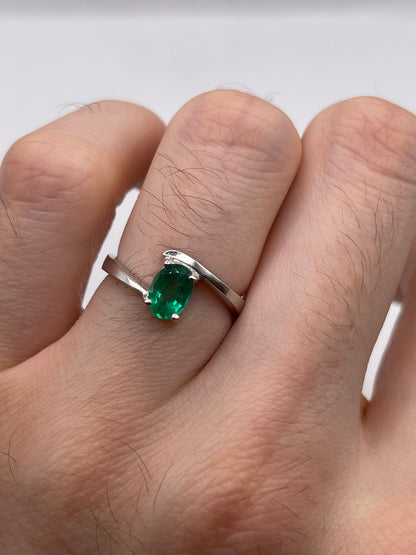 9ct white gold emerald ring