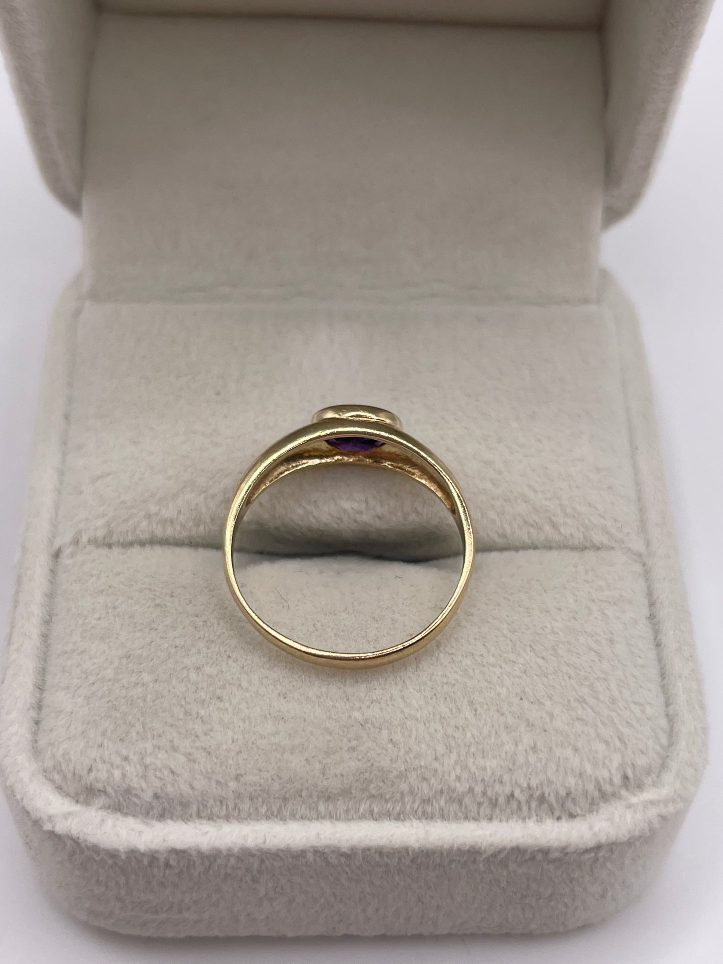 9ct gold amethyst ring