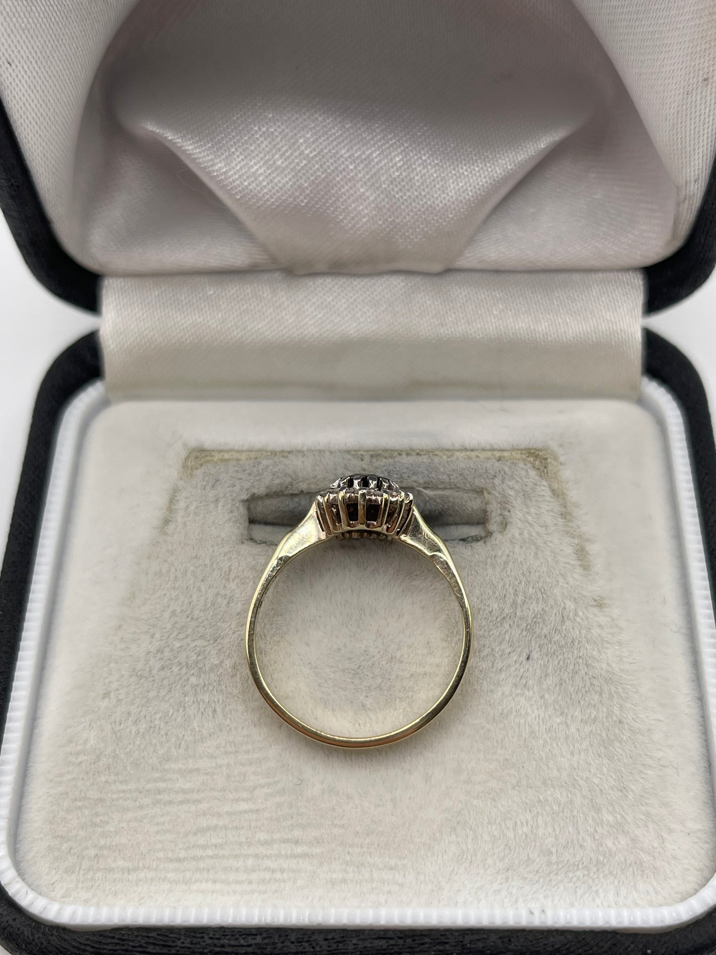 9ct gold sapphire and diamond ring