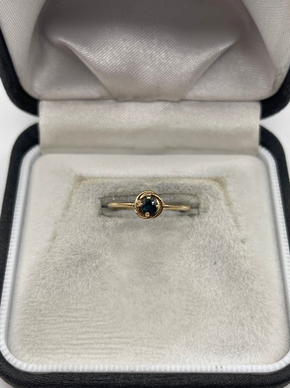 9ct gold sapphire ring