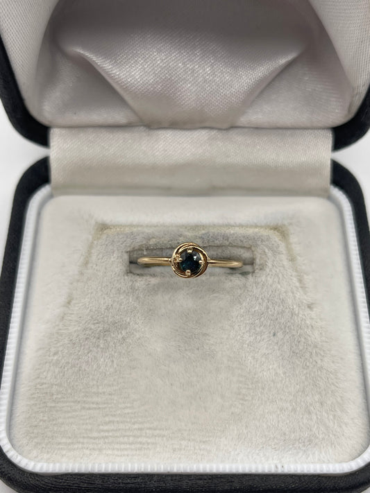 9ct gold sapphire ring