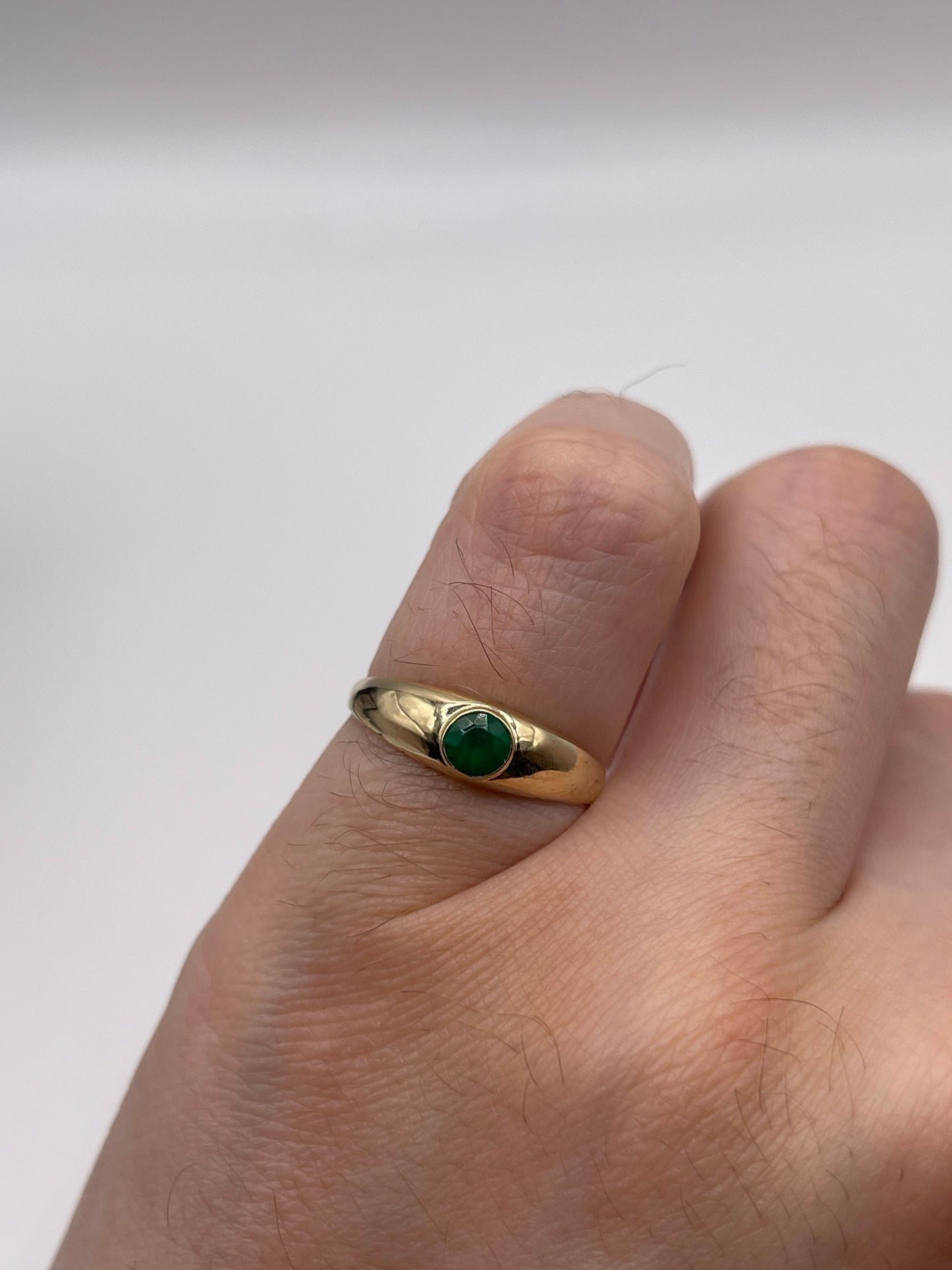 9ct gold green agate gypsy ring