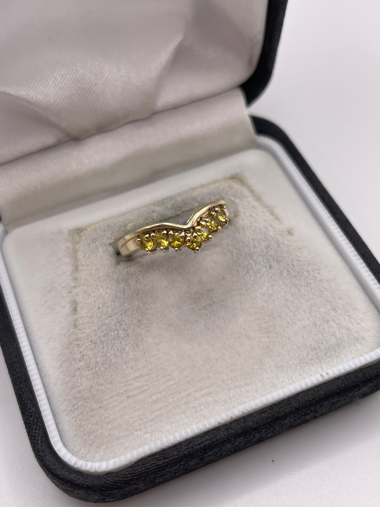 9ct gold quartz wishbone ring