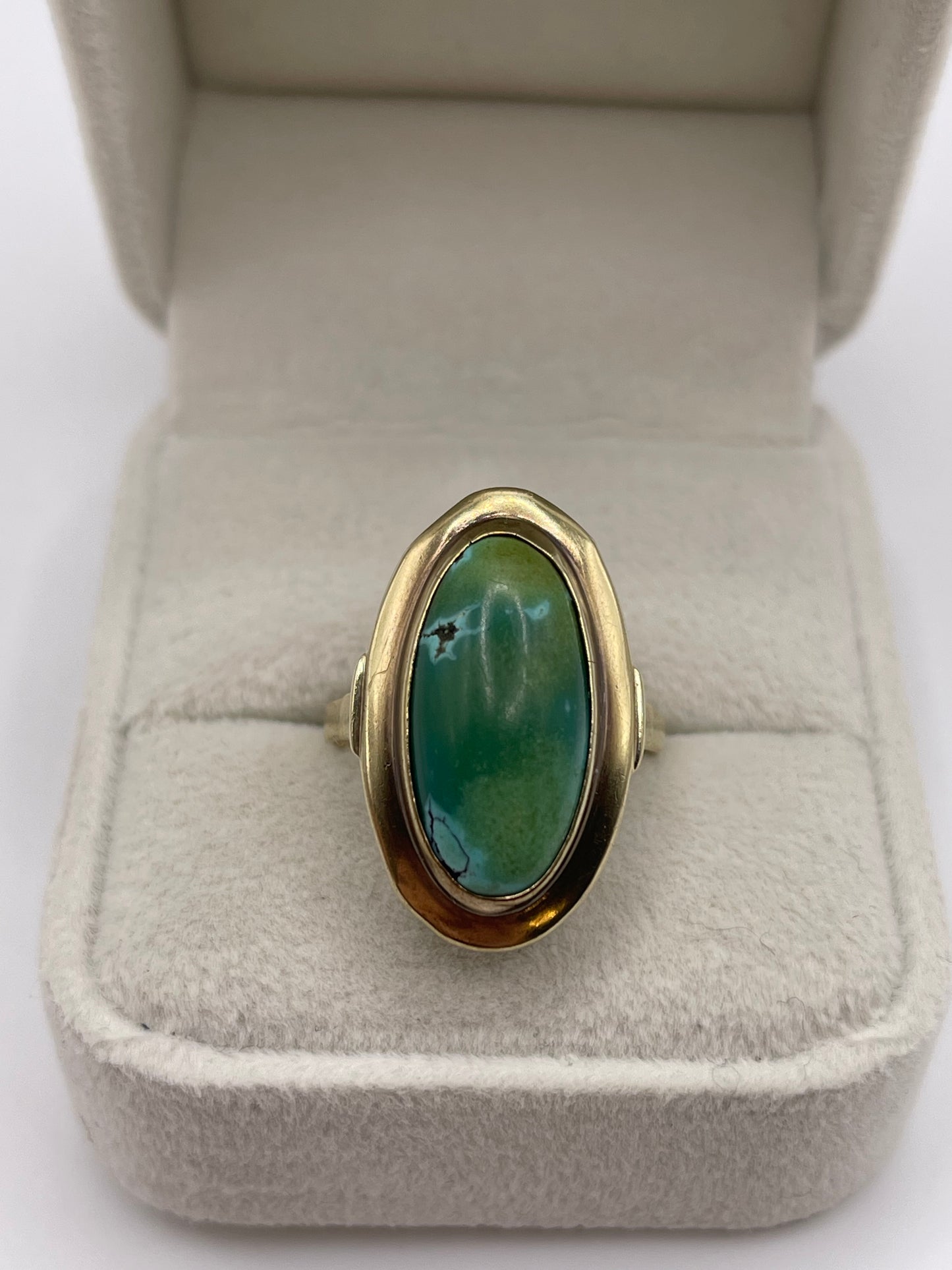 8ct gold turquoise ring