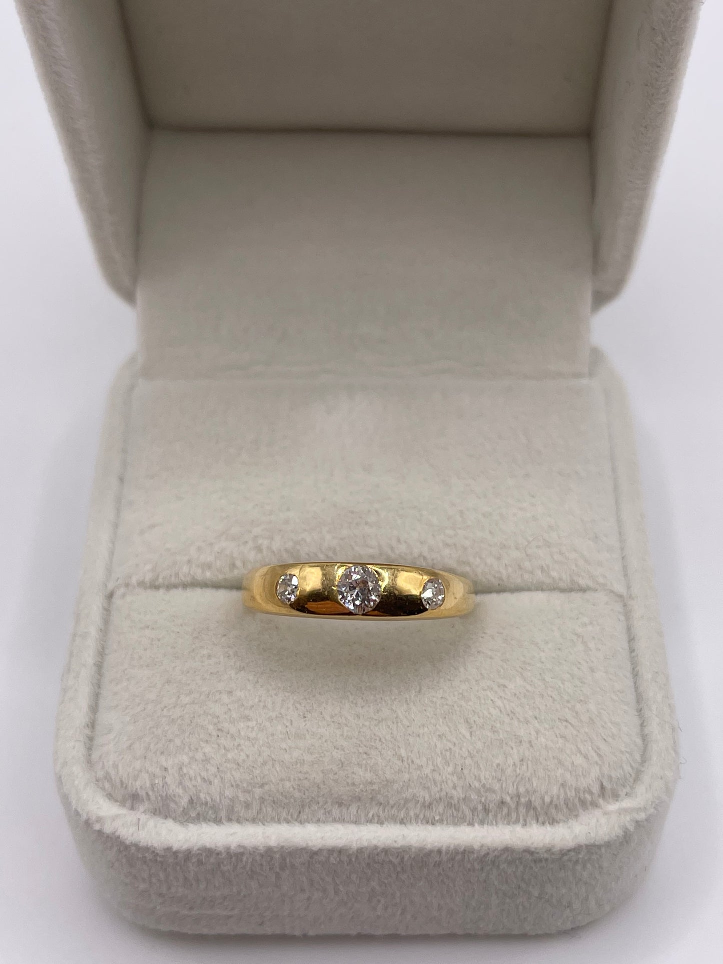 Antique 18ct gold diamond gypsy ring