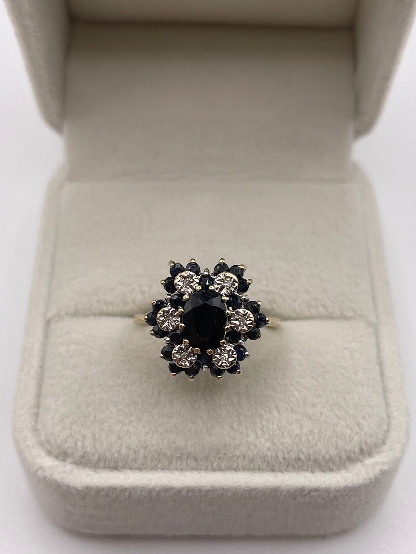 9ct gold sapphire and diamond ring