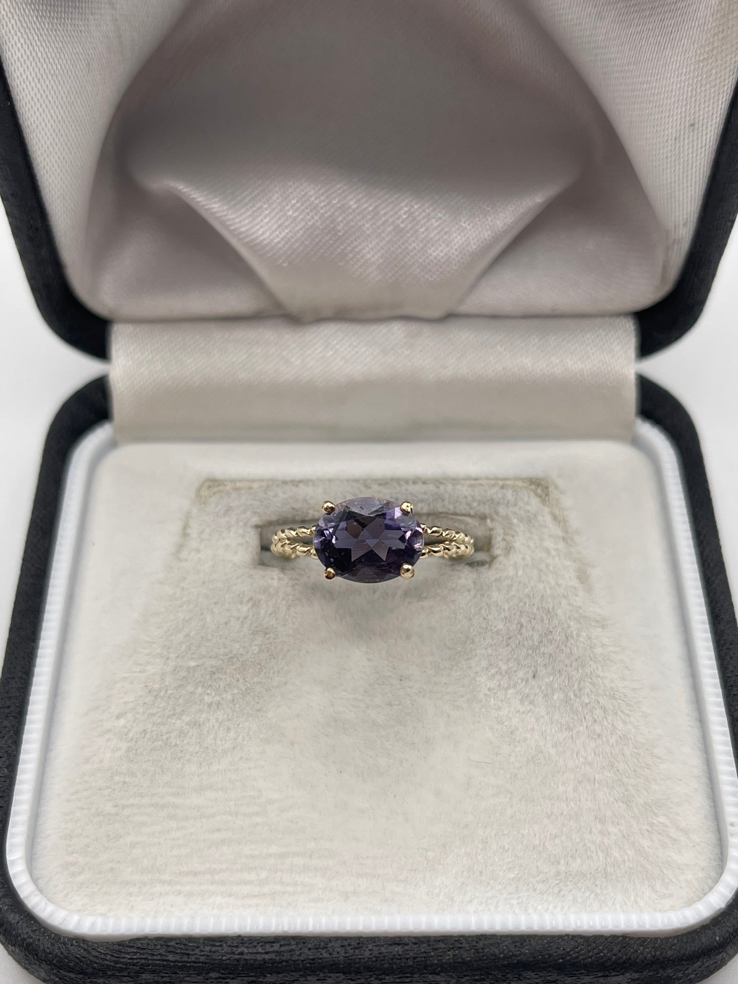 9ct gold iolite ring