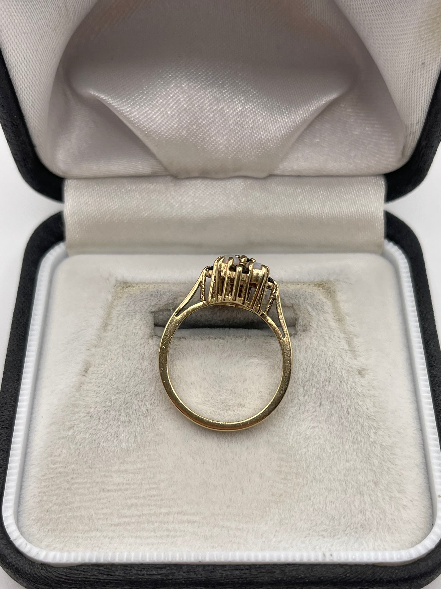 9ct gold opal and sapphire ring