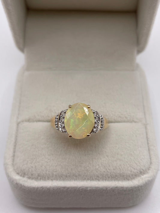 9ct gold opal and zircon ring