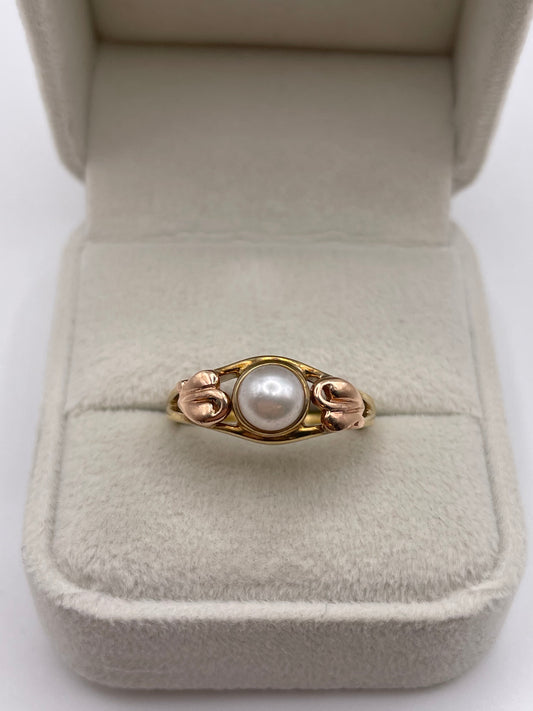 Clogau 9ct gold pearl ring