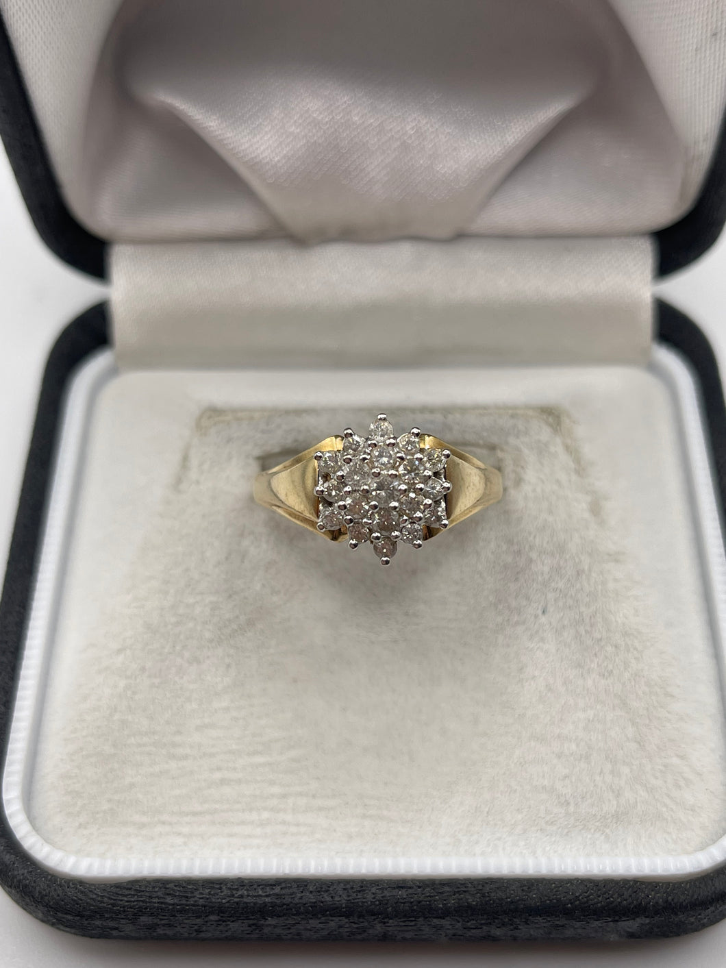 9ct gold 50 point diamond cluster ring