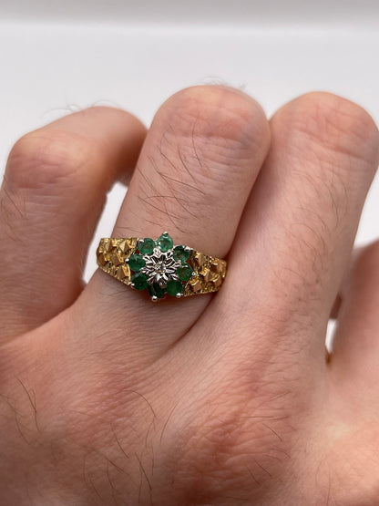 9ct gold emerald and diamond ring