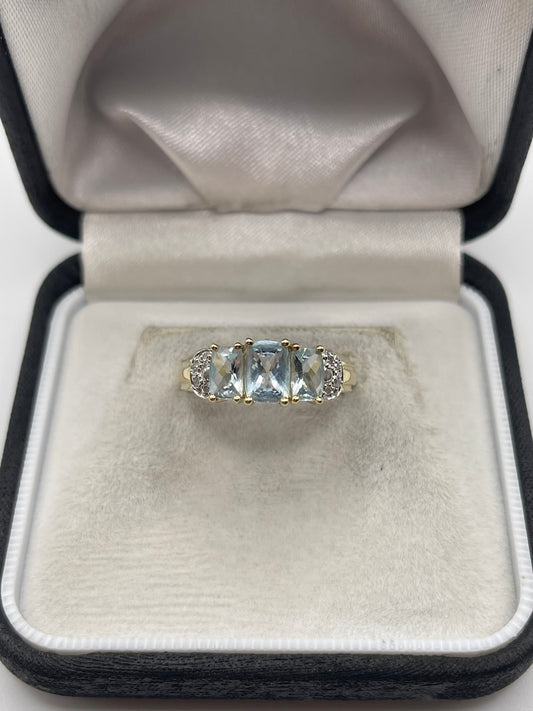 9ct gold topaz and diamond ring