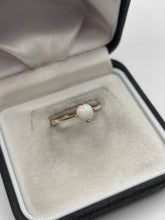Load image into Gallery viewer, 9ct gold opal ring
