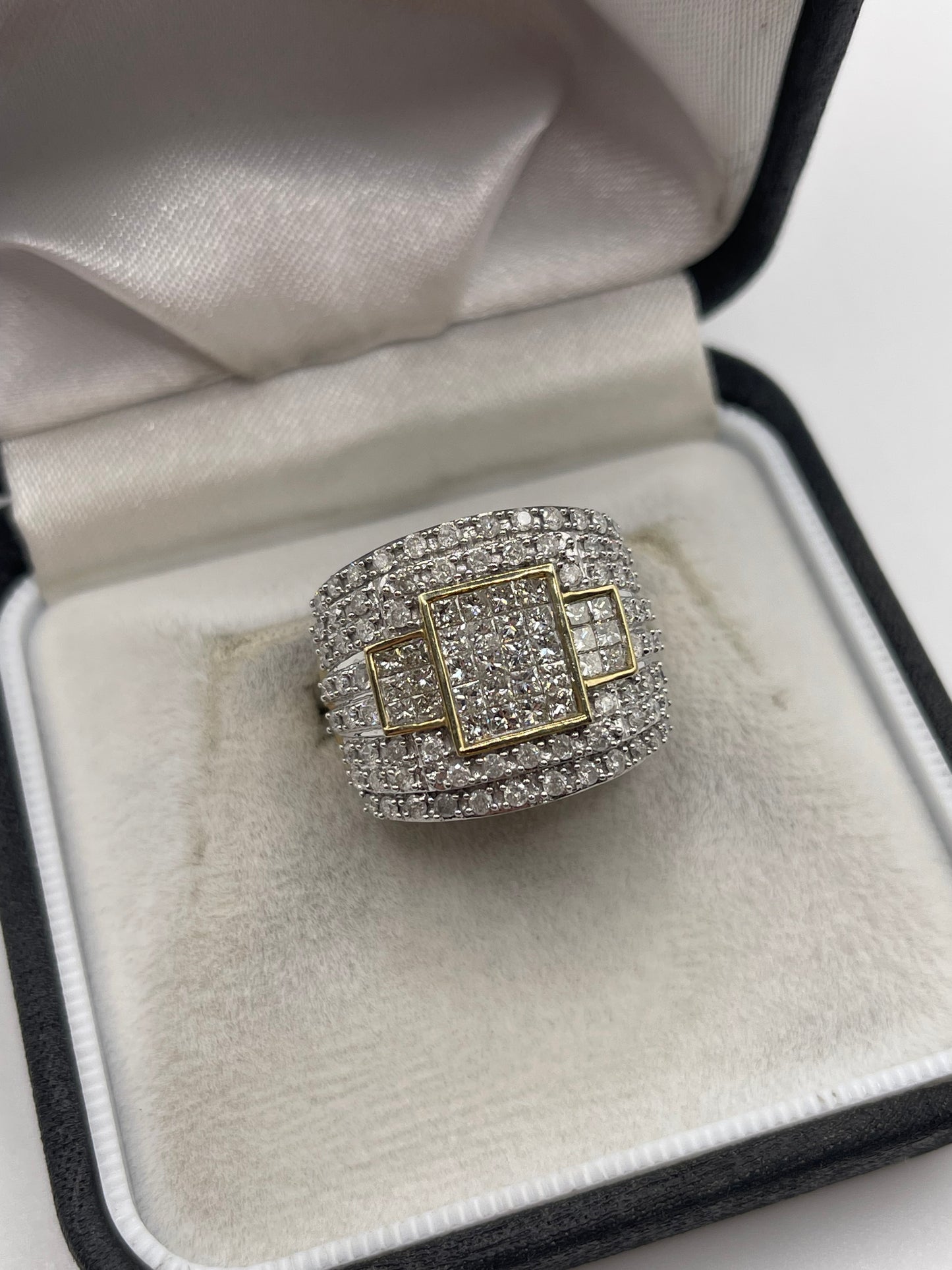 9ct gold 2ct diamond cluster ring