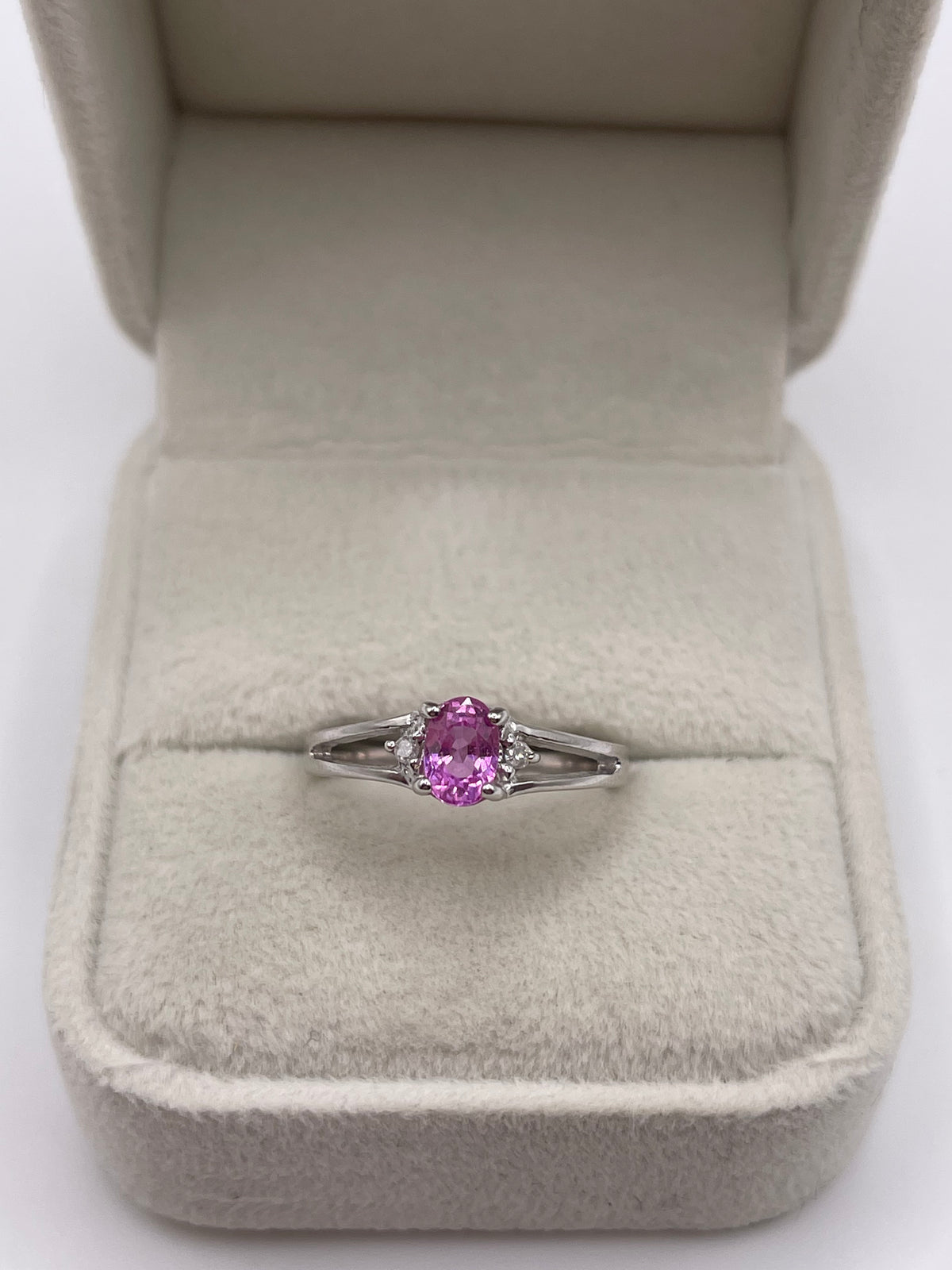 18ct white gold pink sapphire and diamond ring