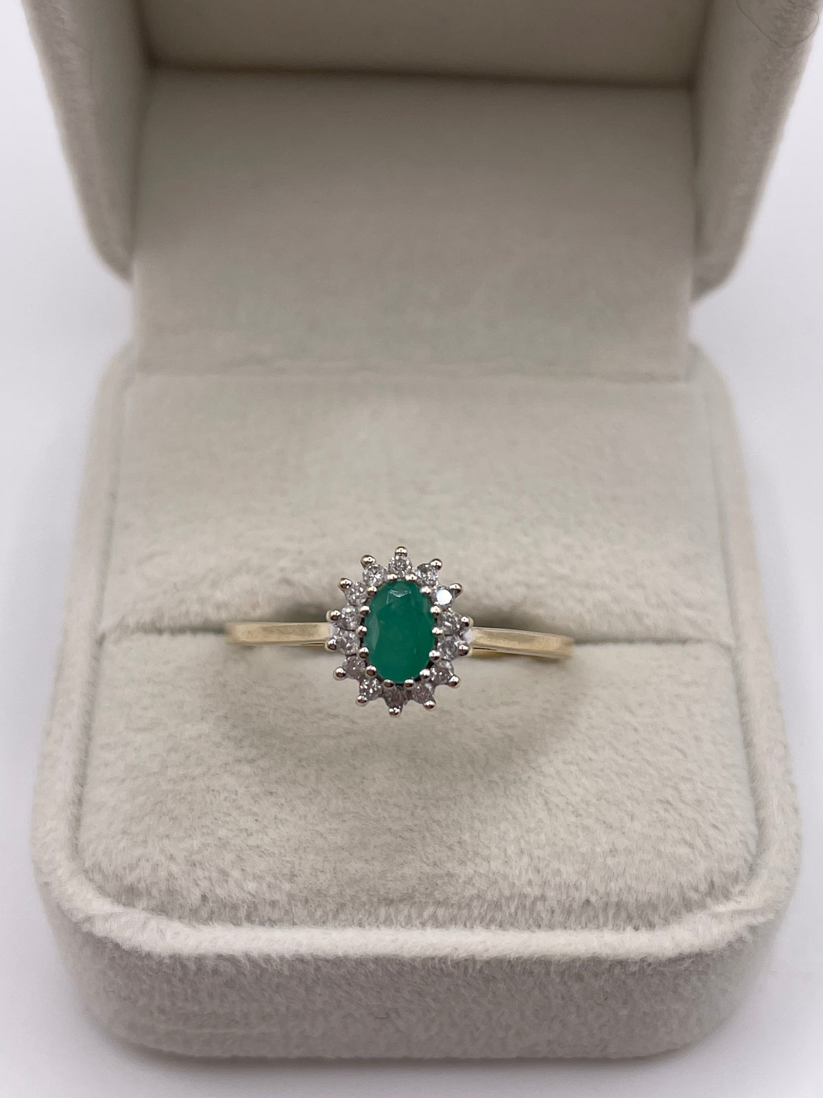 9ct gold emerald and diamond ring
