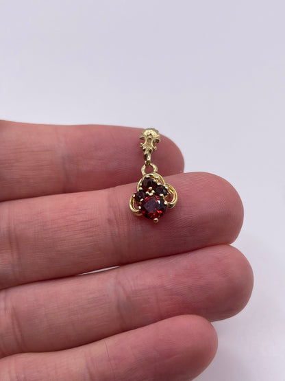 9ct gold garnet cluster pendant