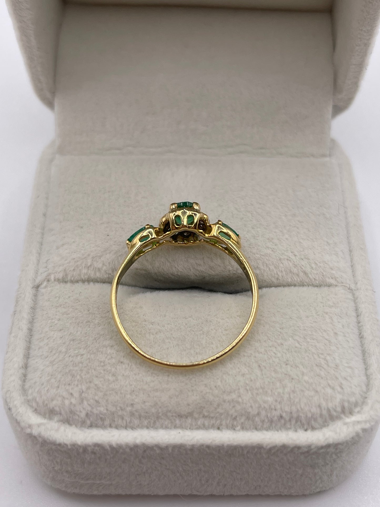 18ct gold emerald and diamond ring