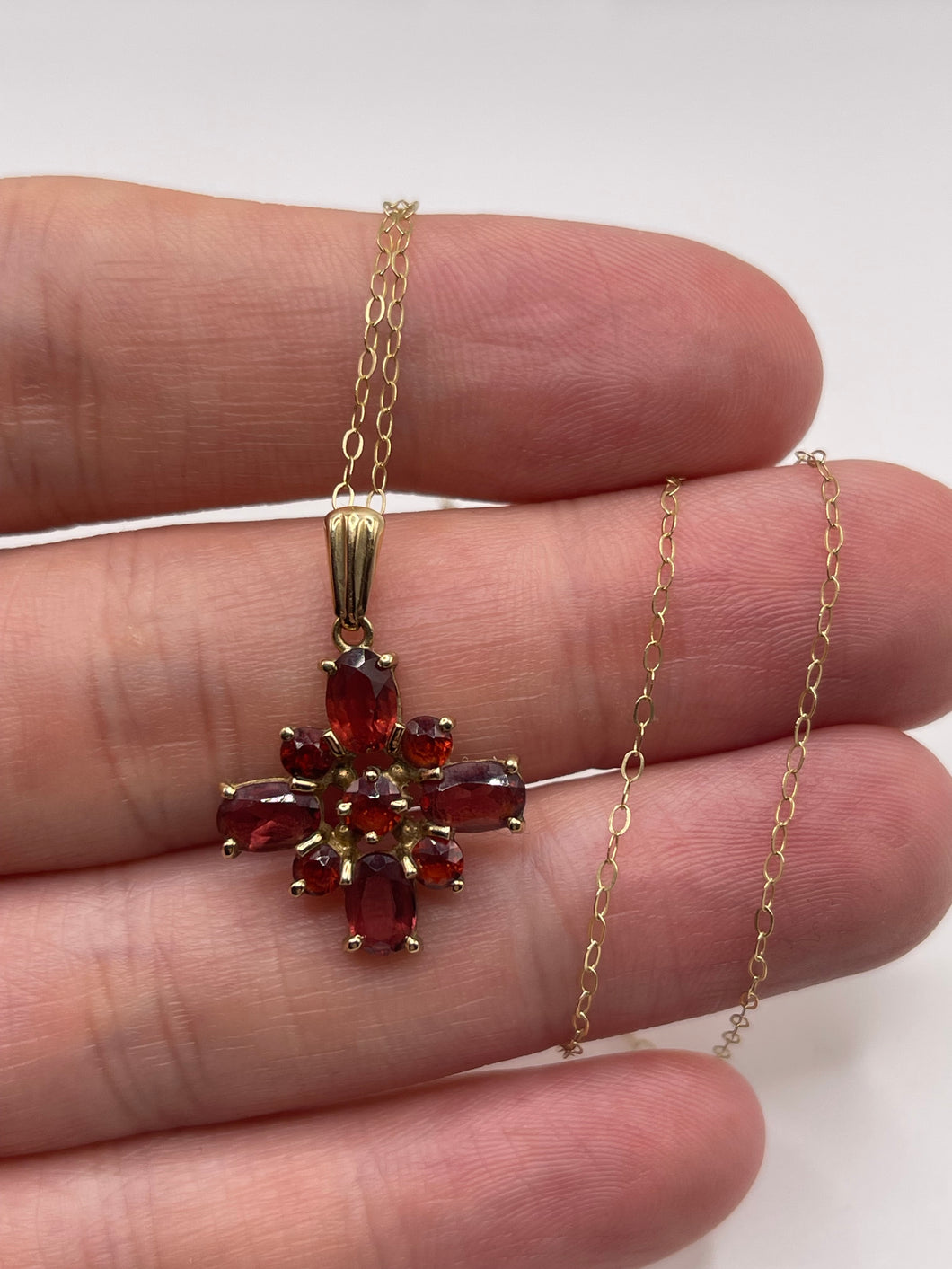 9ct gold garnet necklace