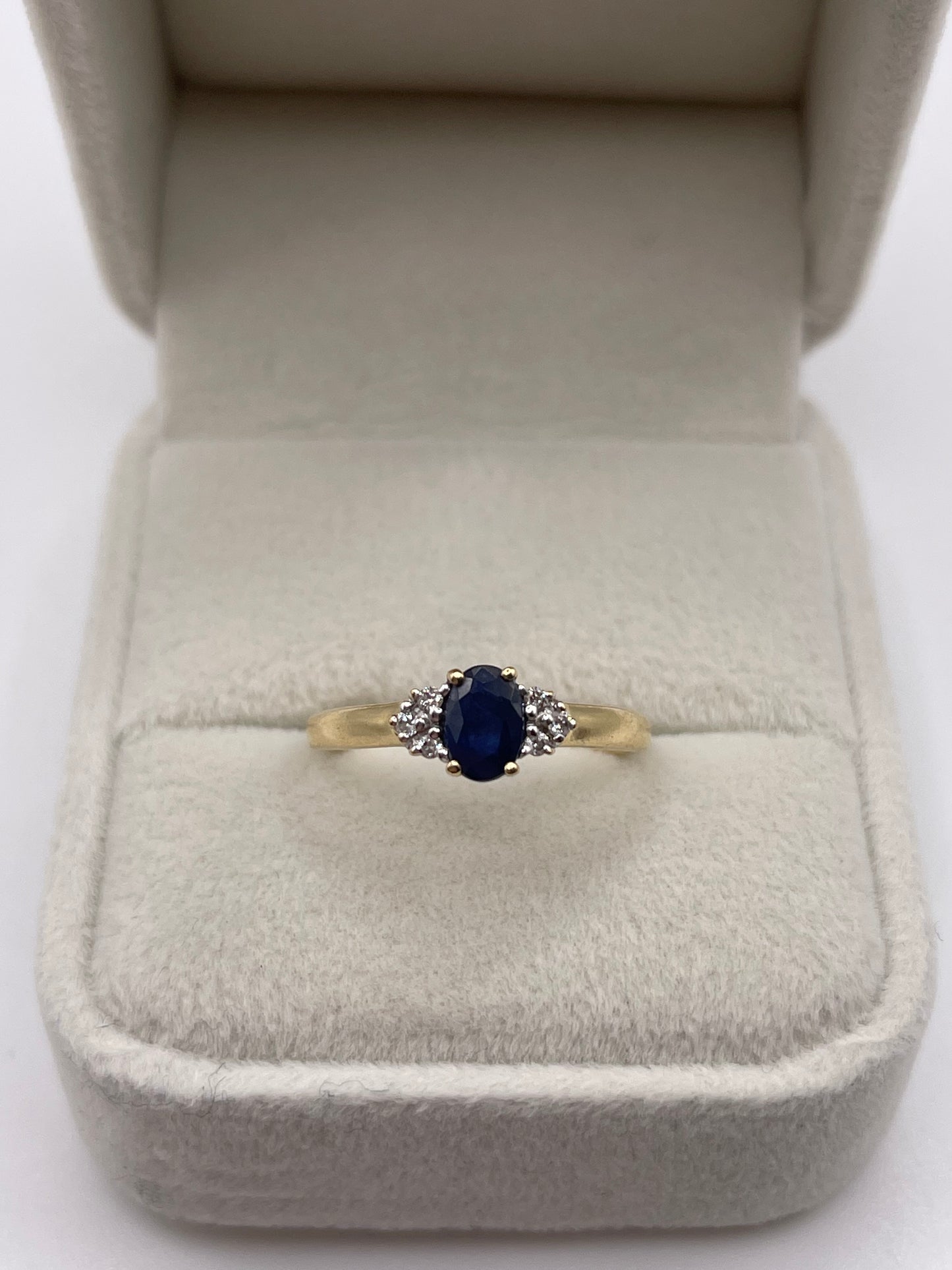 9ct gold sapphire and diamond ring