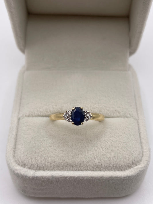 9ct gold sapphire and diamond ring
