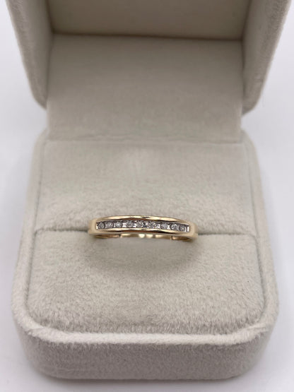 9ct gold diamond ring