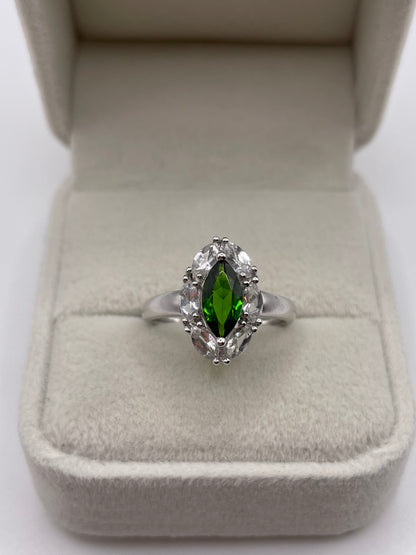 9ct white gold diopside and zircon ring