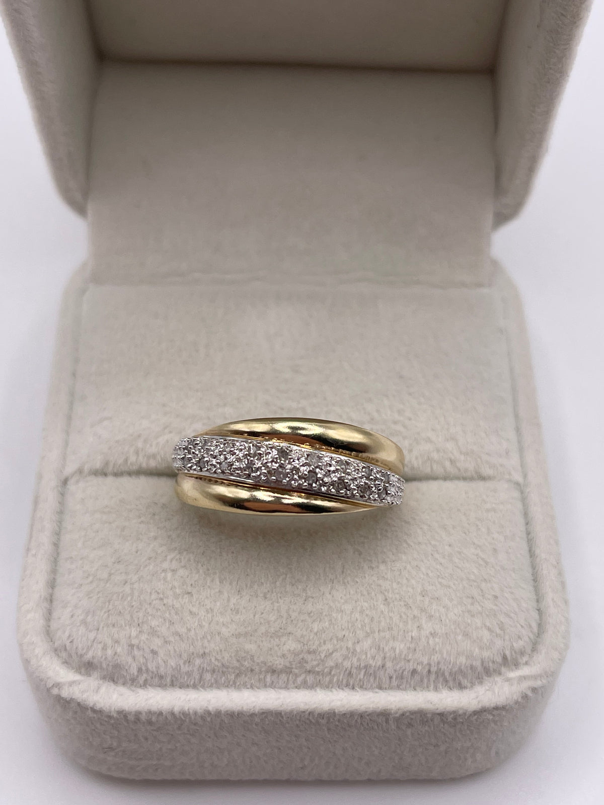 9ct gold diamond cluster ring