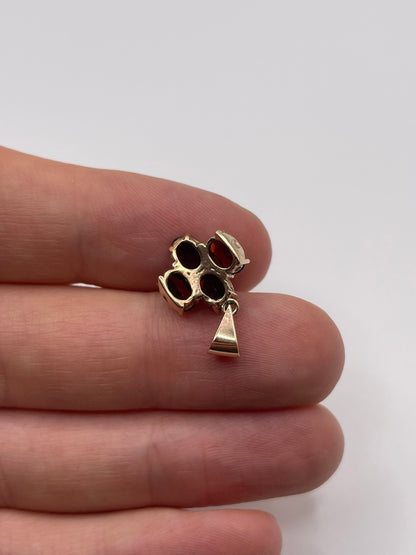 9ct gold garnet pendant